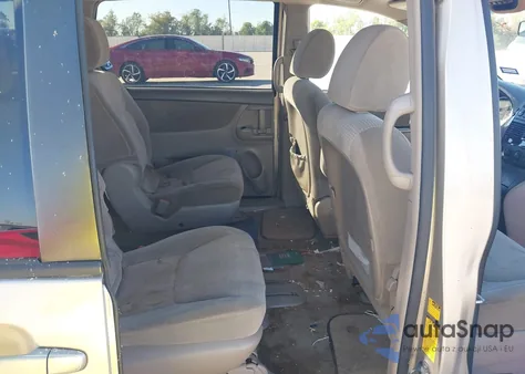 2010 Toyota Sienna Le из США, поврежденный, VIN 5TDKK4CC1AS311855